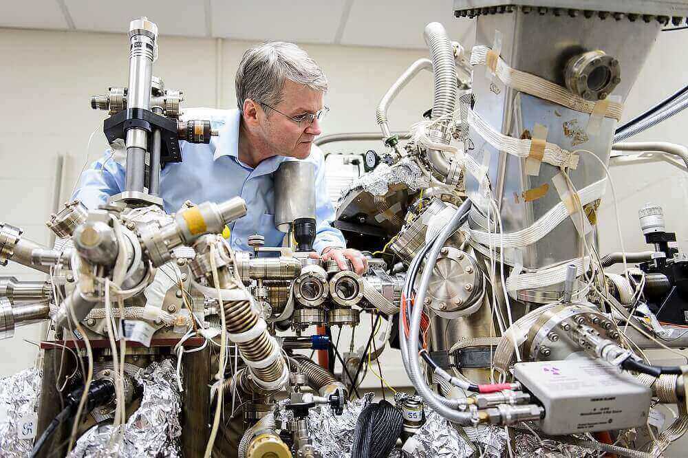 Billions of people worldwide lack clean, safe water. Novel electrodes, at the heart of a UW2020 project co-led by UW–Madison soil scientist Joel Pedersen and chemist Robert Hamers (above), could enhance methods to inexpensively and efficiently inactivate bacteria and viruses in water. PHOTO: JEFF MILLER - See more at: http://news.wisc.edu/uw2020-warf-discovery-initiative-proposals-selected/#sthash.f2QucBYa.dpuf
